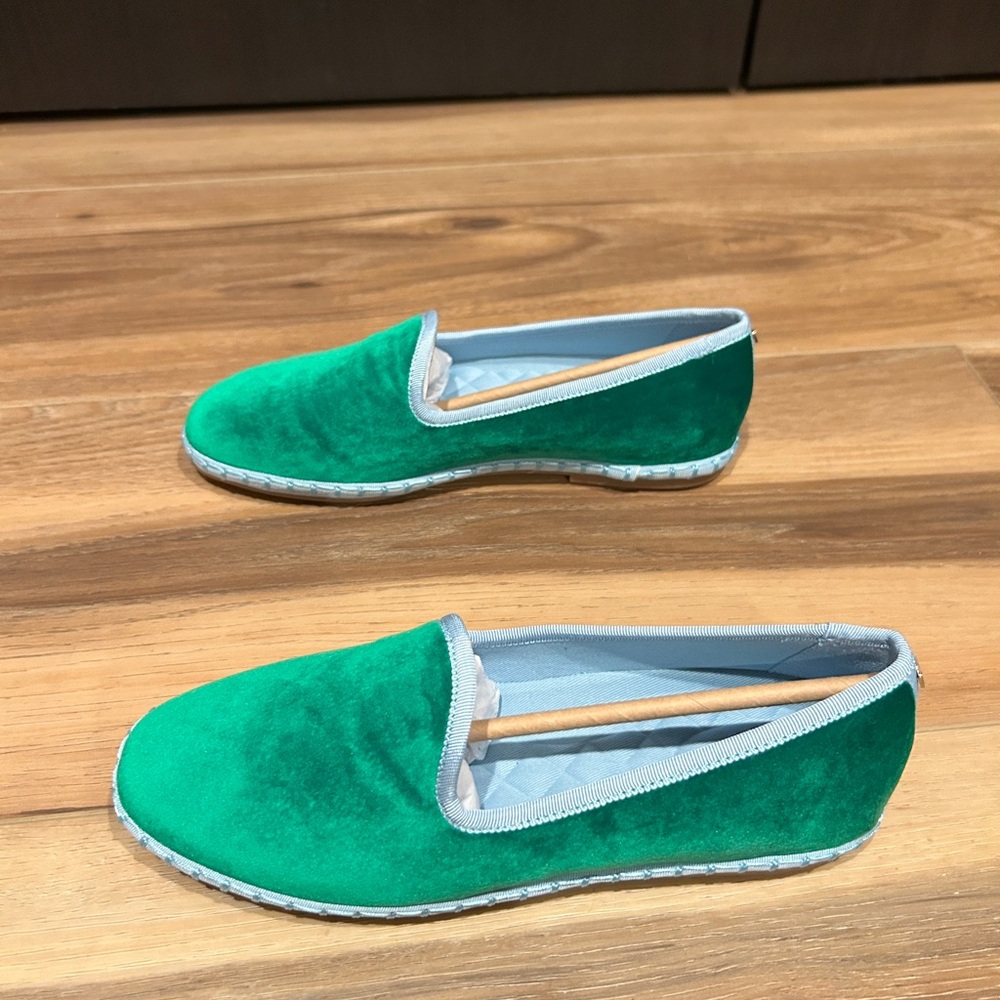 Birdies Green Velvet Slip-On Flats with Light Trim - Picture 6 of 11